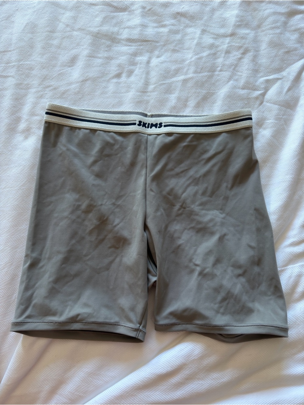SKIMS Fits Everybody Logo Bike Shorts Smoke Grey M